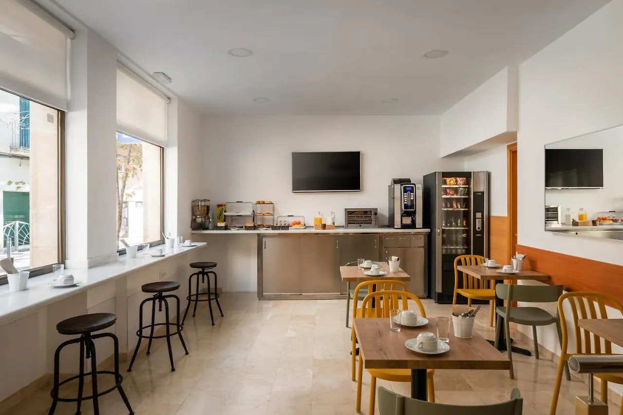 Hostal Baler Barcelona Guest house