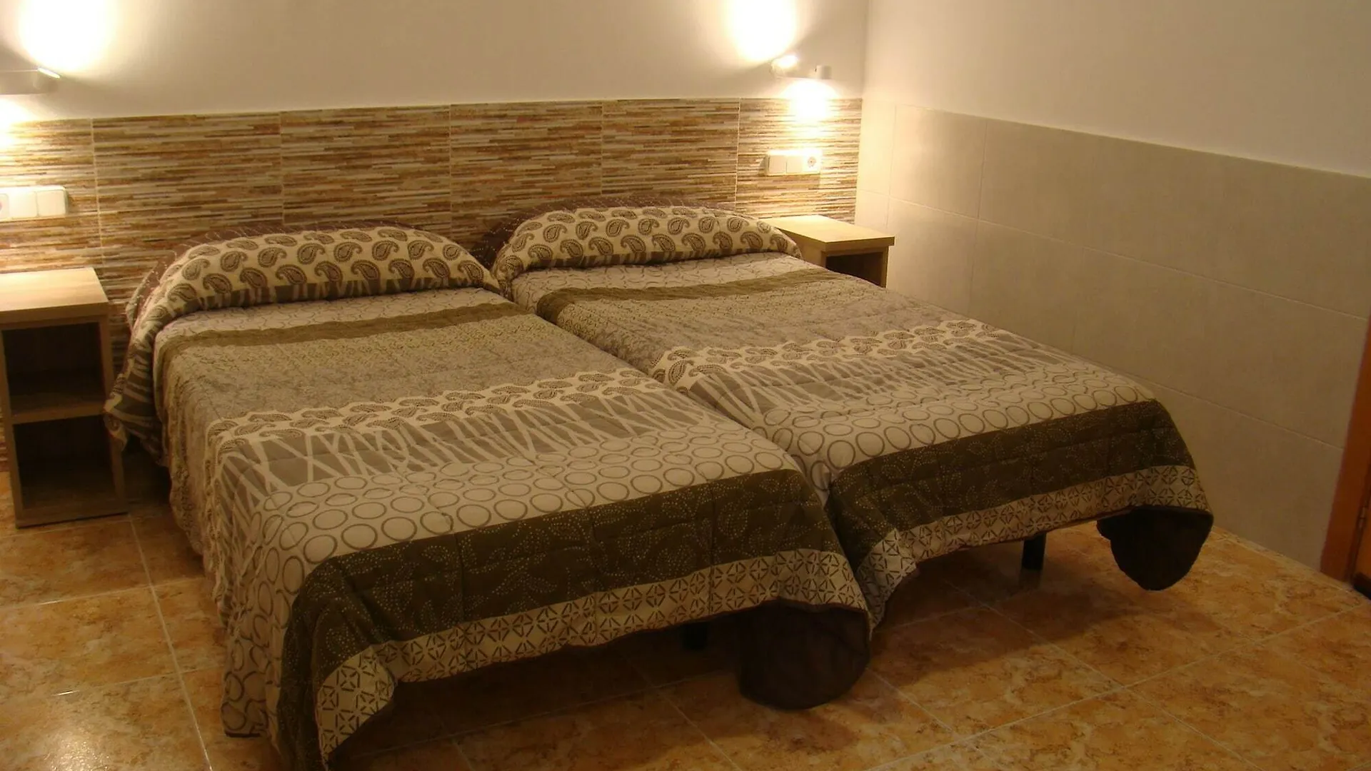Hostal Baler Barcelona Guest house